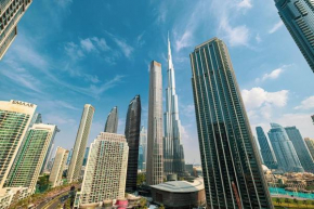 Stunning 3 BR Apartment Facing Burj